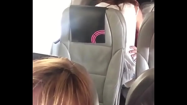 Casal metendo no avião em flagra de sexo amador